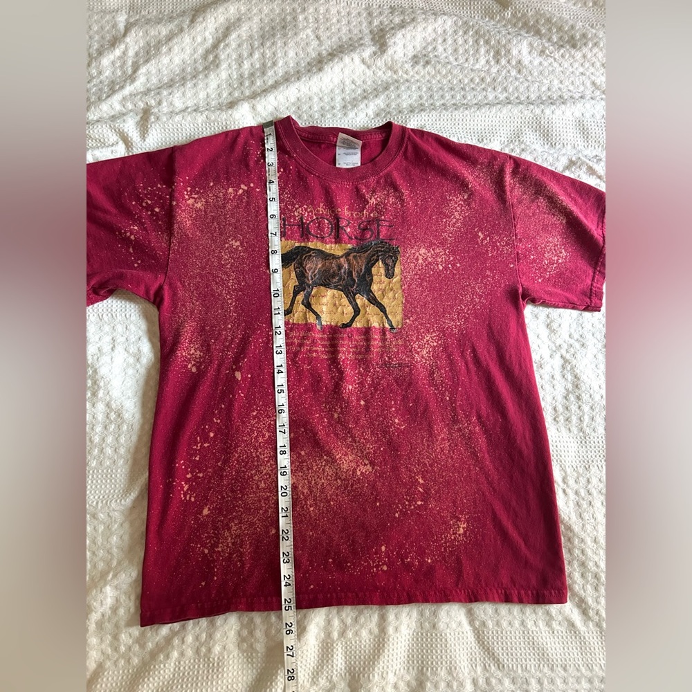 Gildan Medium Bleach Dyed Horse Graphic Tee | Red Distressed Style - Picture 8 of 9